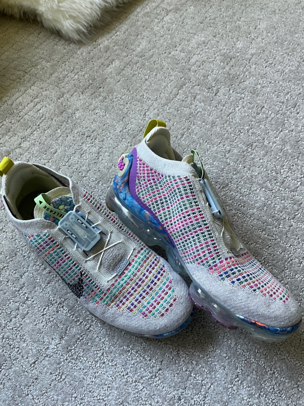 Nike Vapormax 2020 Flyknit Mens 9 Fastfit Lacing Grey/Multi